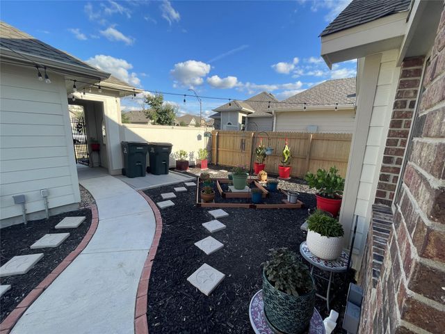 108 Lasino DR, Georgetown, TX 78626