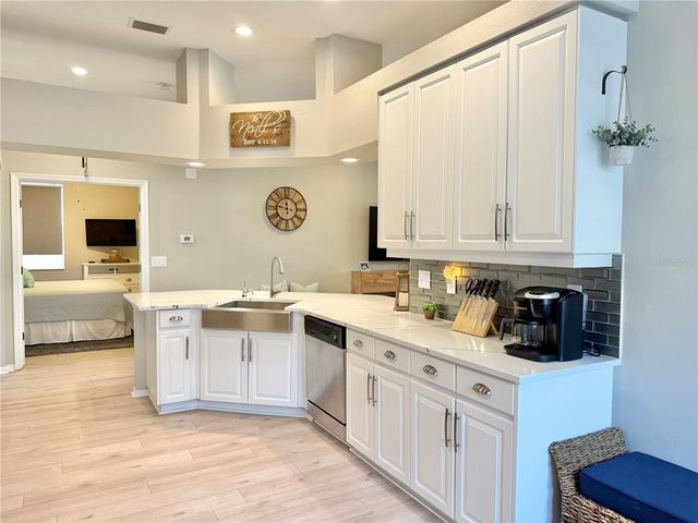 408 DELWOOD BRECK STREET, Ruskin, FL 33570