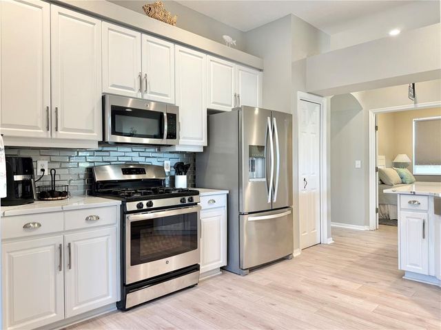 408 DELWOOD BRECK STREET, Ruskin, FL 33570