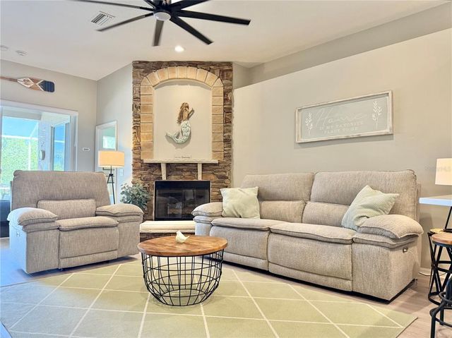 408 DELWOOD BRECK STREET, Ruskin, FL 33570