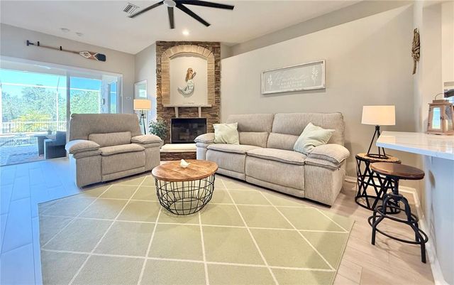 408 DELWOOD BRECK STREET, Ruskin, FL 33570