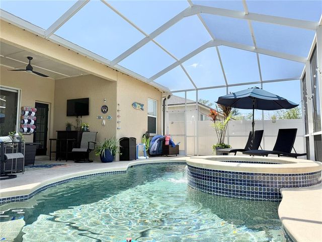 408 DELWOOD BRECK STREET, Ruskin, FL 33570