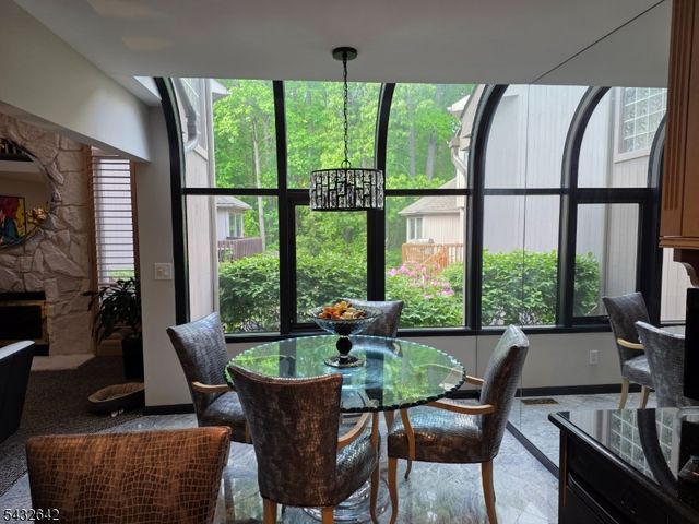 32 Robinhood Dr 32, Mountain Lakes Boro, NJ 07046
