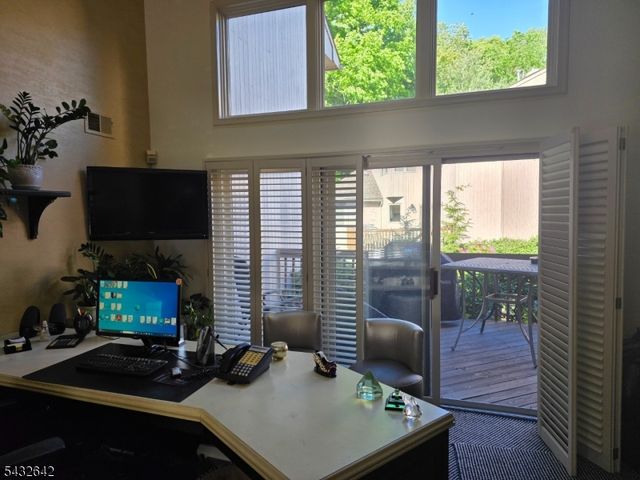 32 Robinhood Dr 32, Mountain Lakes Boro, NJ 07046