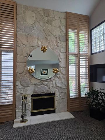 32 Robinhood Dr 32, Mountain Lakes Boro, NJ 07046