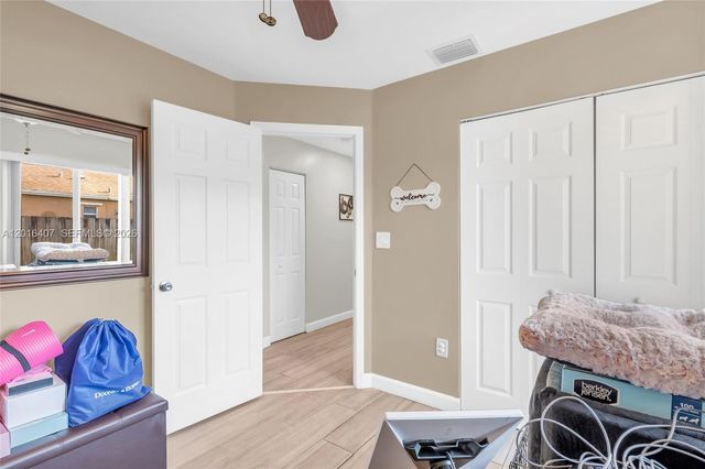 8266 NW 192nd Ter, Hialeah, FL 33015