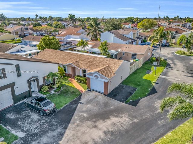 8266 NW 192nd Ter, Hialeah, FL 33015