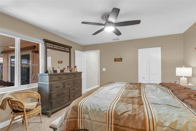 8266 NW 192nd Ter, Hialeah, FL 33015