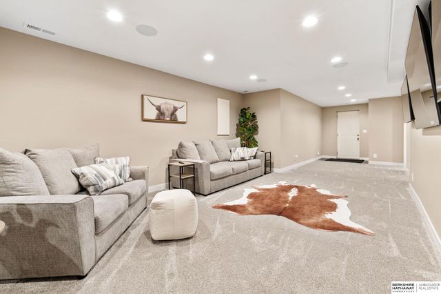 3432 N 206th Street, Omaha, NE 68022