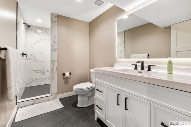 3432 N 206th Street, Omaha, NE 68022