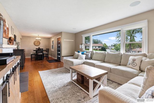 3432 N 206th Street, Omaha, NE 68022