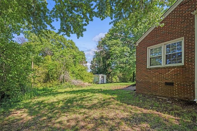 5002 Corinth Drive, Seneca, SC 29672
