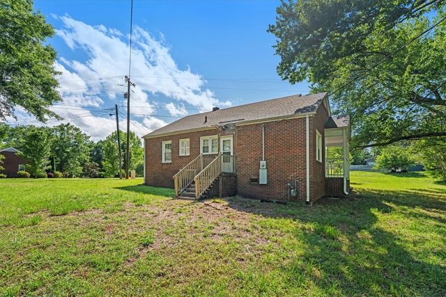5002 Corinth Drive, Seneca, SC 29672