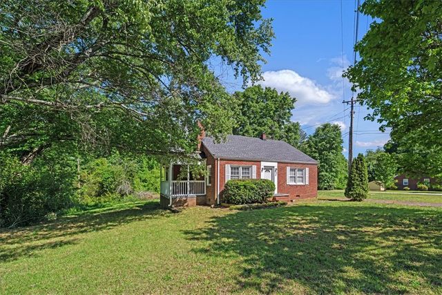 5002 Corinth Drive, Seneca, SC 29672
