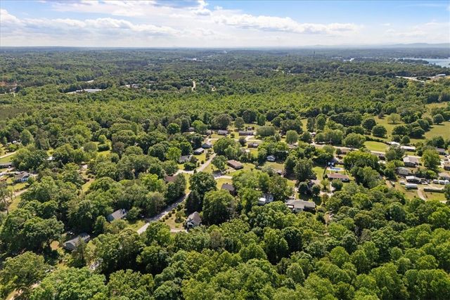 5002 Corinth Drive, Seneca, SC 29672