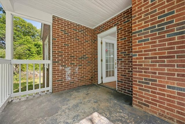 5002 Corinth Drive, Seneca, SC 29672