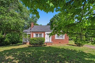 5002 Corinth Drive, Seneca, SC 29672