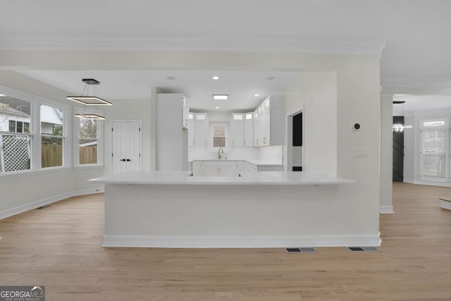 3 Highland Park Lane NE, Atlanta, GA 30306