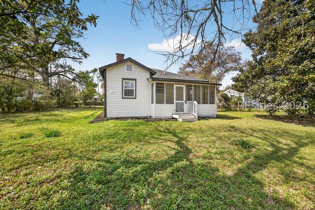 421 Meritta Ave, Beaufort, SC 29902