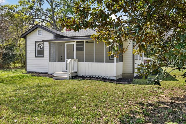 421 Meritta Ave, Beaufort, SC 29902