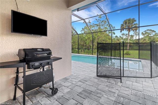 332 14th ST SE, Naples, FL 34117