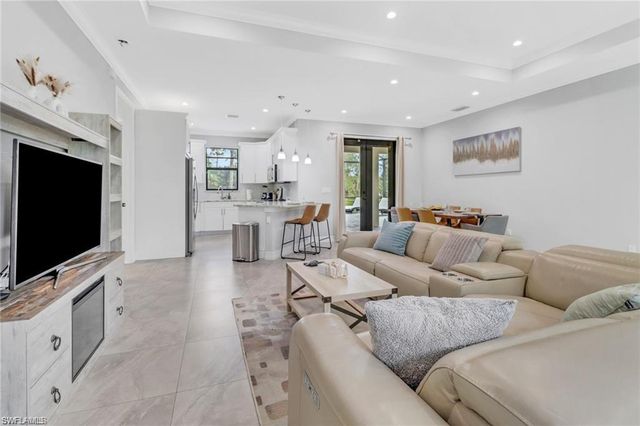 332 14th ST SE, Naples, FL 34117