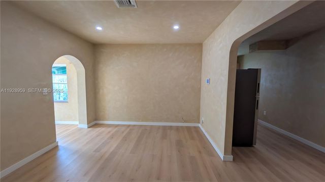 1431 NW 26th St, Miami, FL 33142