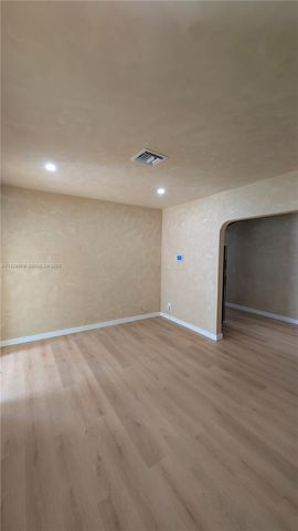 1431 NW 26th St, Miami, FL 33142