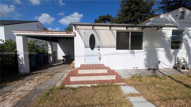 1431 NW 26th St, Miami, FL 33142