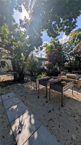 1431 NW 26th St, Miami, FL 33142