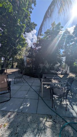 1431 NW 26th St, Miami, FL 33142