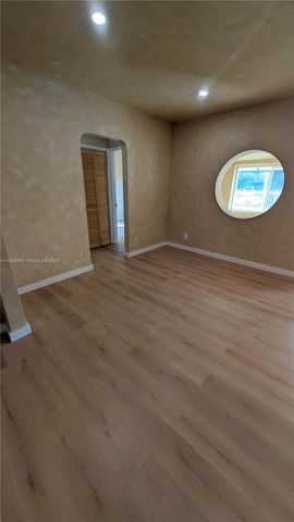 1431 NW 26th St, Miami, FL 33142