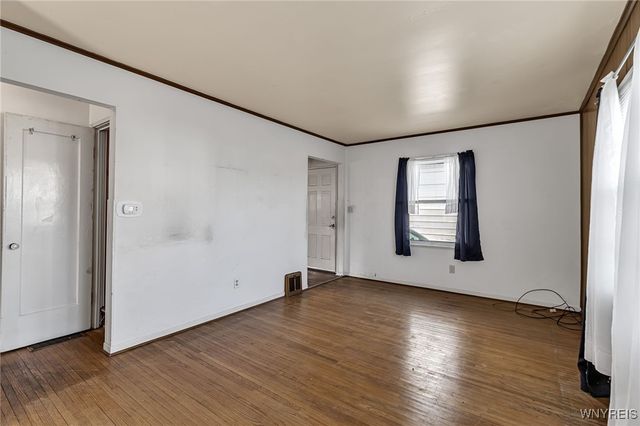 288 Vicksburg Avenue, Tonawanda, NY 14150