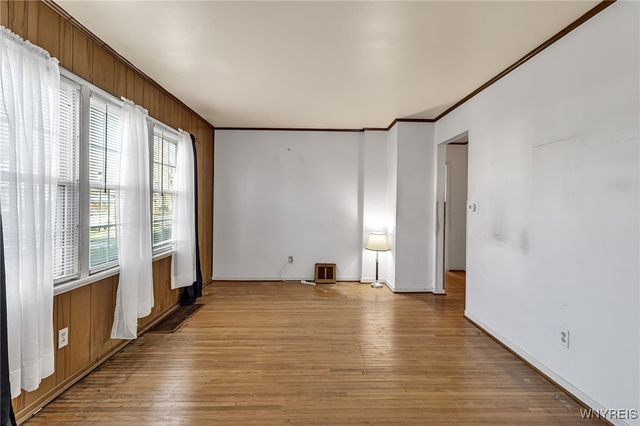 288 Vicksburg Avenue, Tonawanda, NY 14150