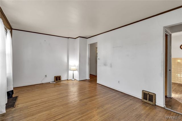 288 Vicksburg Avenue, Tonawanda, NY 14150