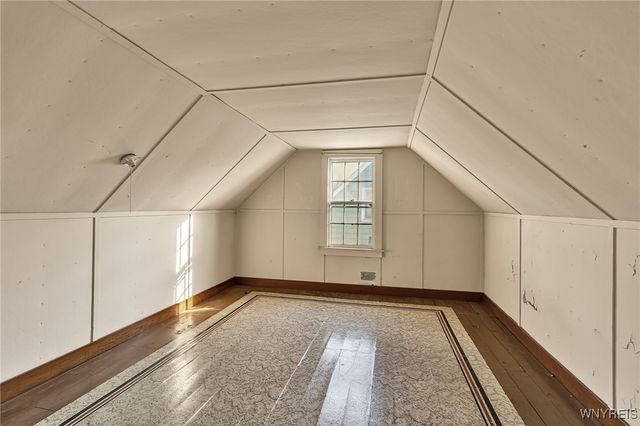 288 Vicksburg Avenue, Tonawanda, NY 14150