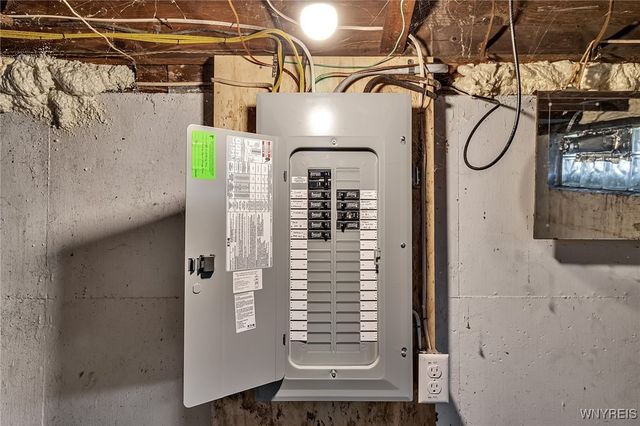 288 Vicksburg Avenue, Tonawanda, NY 14150