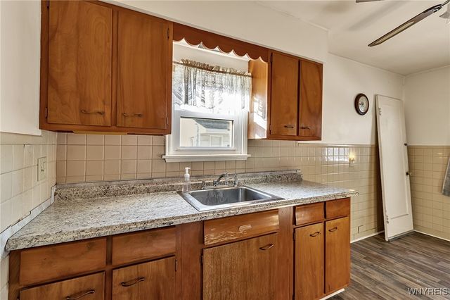 288 Vicksburg Avenue, Tonawanda, NY 14150