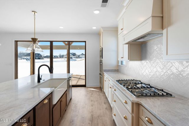 343 Camp Crossing, Hernando, MS 38632