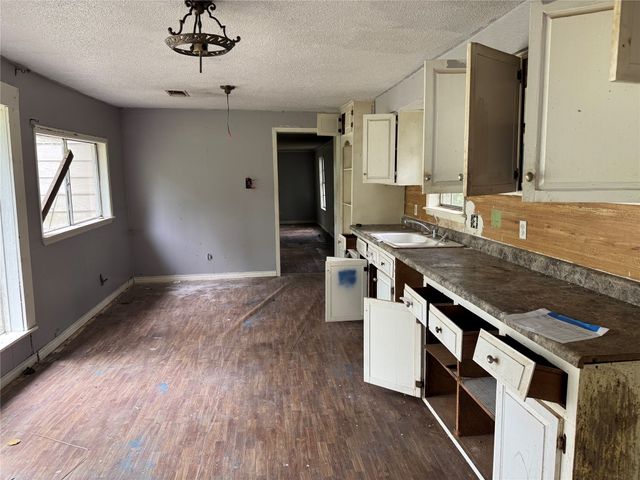 105 CR 538, Fairfield, TX 75840