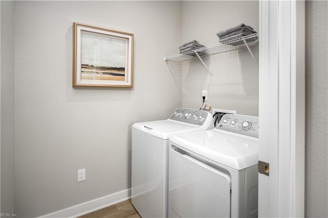 2205 Mainsail DR, Carrollton, VA 23314