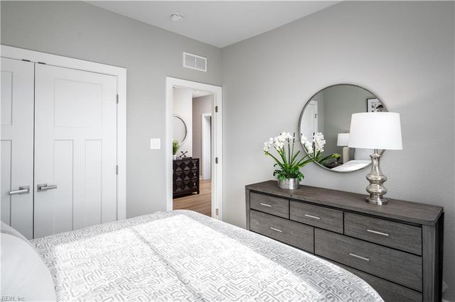 2205 Mainsail DR, Carrollton, VA 23314