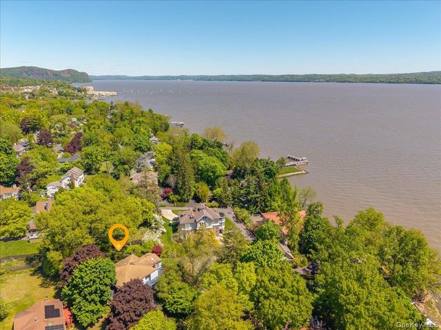 9 Salisbury Place, Nyack, NY 10960