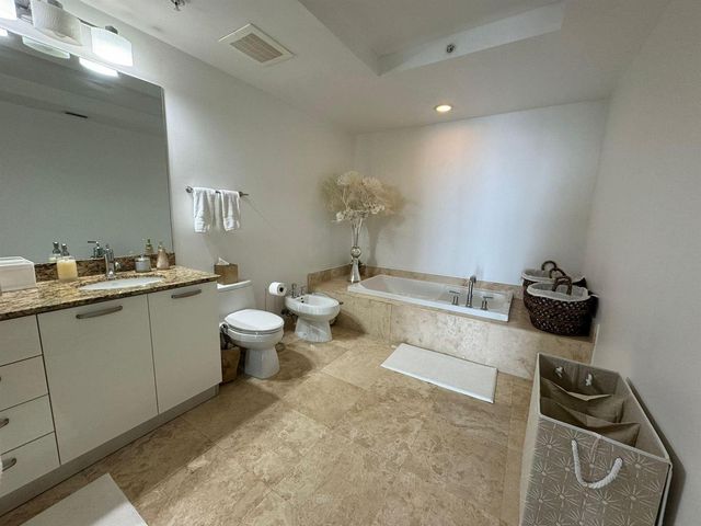 704 N Ocean Boulevard 504, Pompano Beach, FL 33062