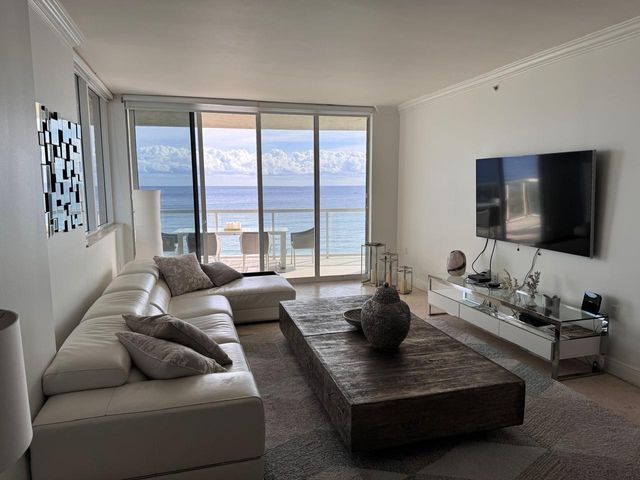 704 N Ocean Boulevard 504, Pompano Beach, FL 33062