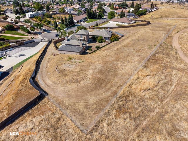 5053 N Hills Drive, Bakersfield, CA 93308