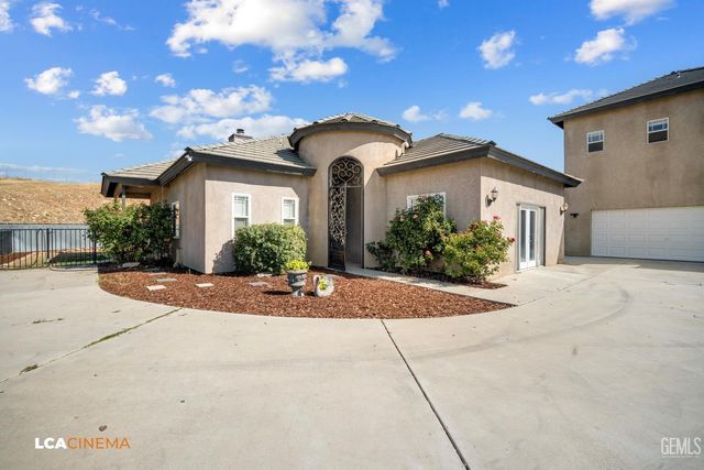5053 N Hills Drive, Bakersfield, CA 93308