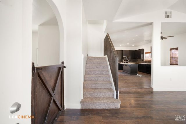 5053 N Hills Drive, Bakersfield, CA 93308