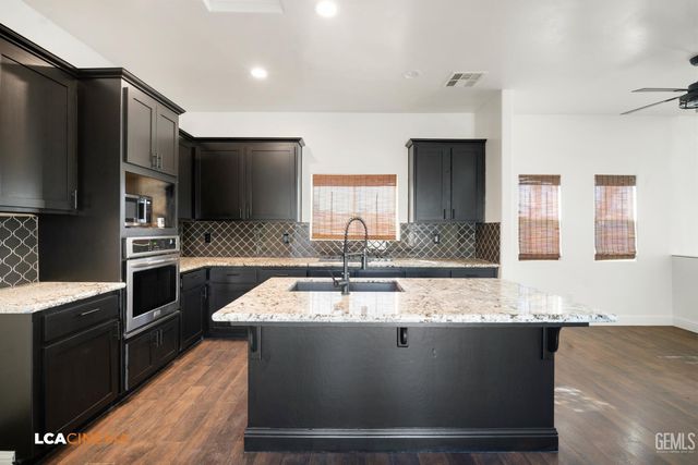 5053 N Hills Drive, Bakersfield, CA 93308
