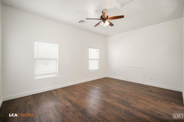 5053 N Hills Drive, Bakersfield, CA 93308